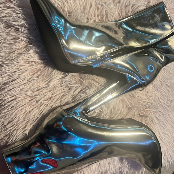 Botas plateadas - Picture 4 of 4